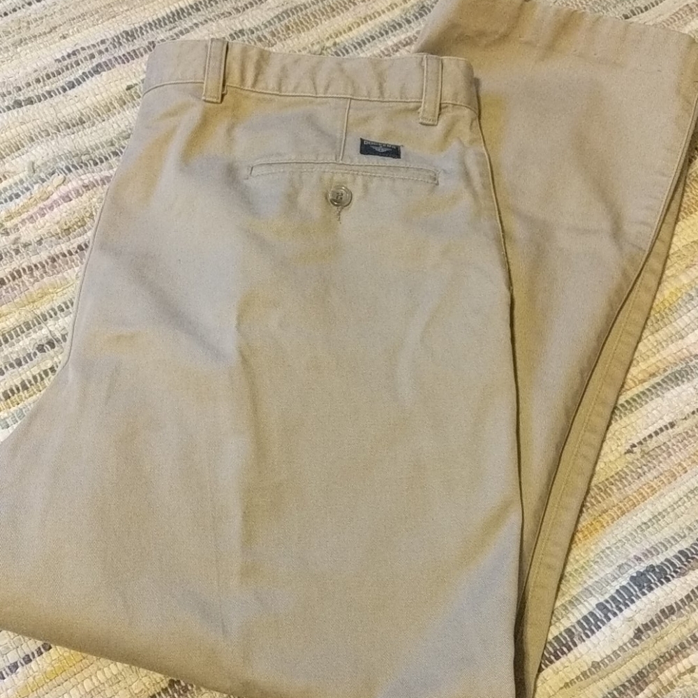 Men's Docker tan Khakis